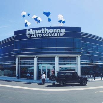 Red Square Chicago What to Know Before Your First. . Hawthorne auto square